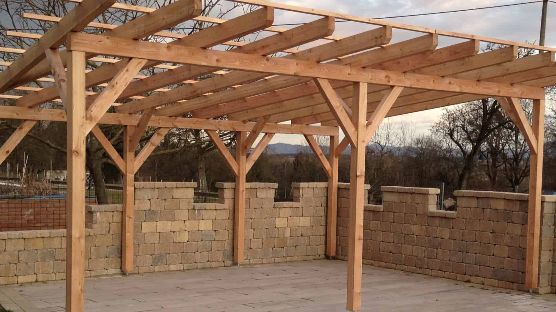 Pergola_Bauholz_Ueberdachung_Sichtschutz_1920x1080